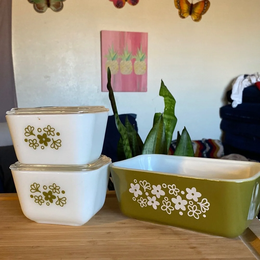 Pyrex Olive Green and White Floral Glass Bakeware Trio